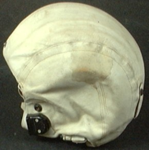 01637 MB-3 helmet.jpg (19009 bytes)