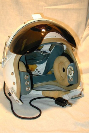 yugo helmet