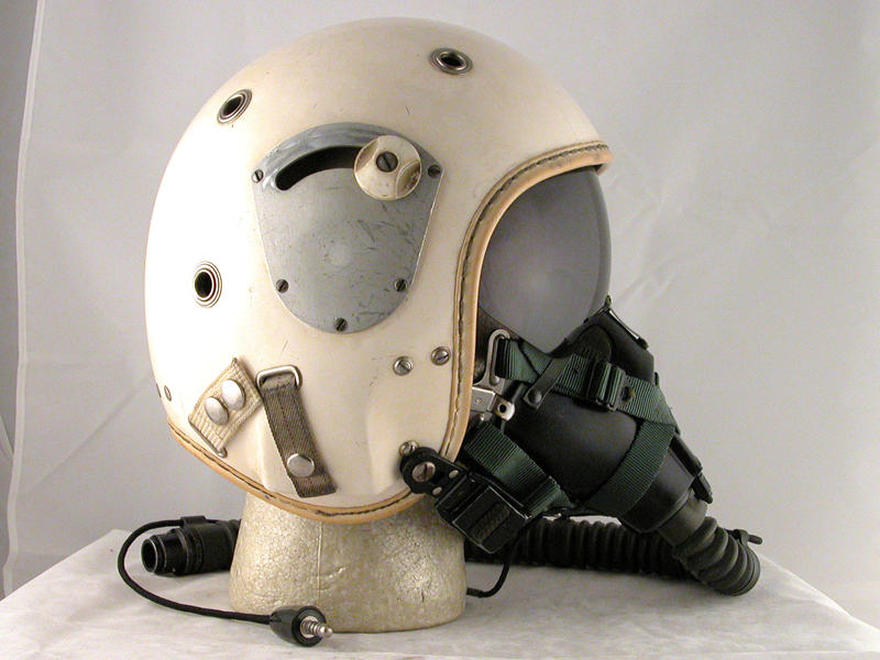 時間指定不可 qalata.com ドイツ海軍 316ヘルメット＆MBU-5/P酸素 